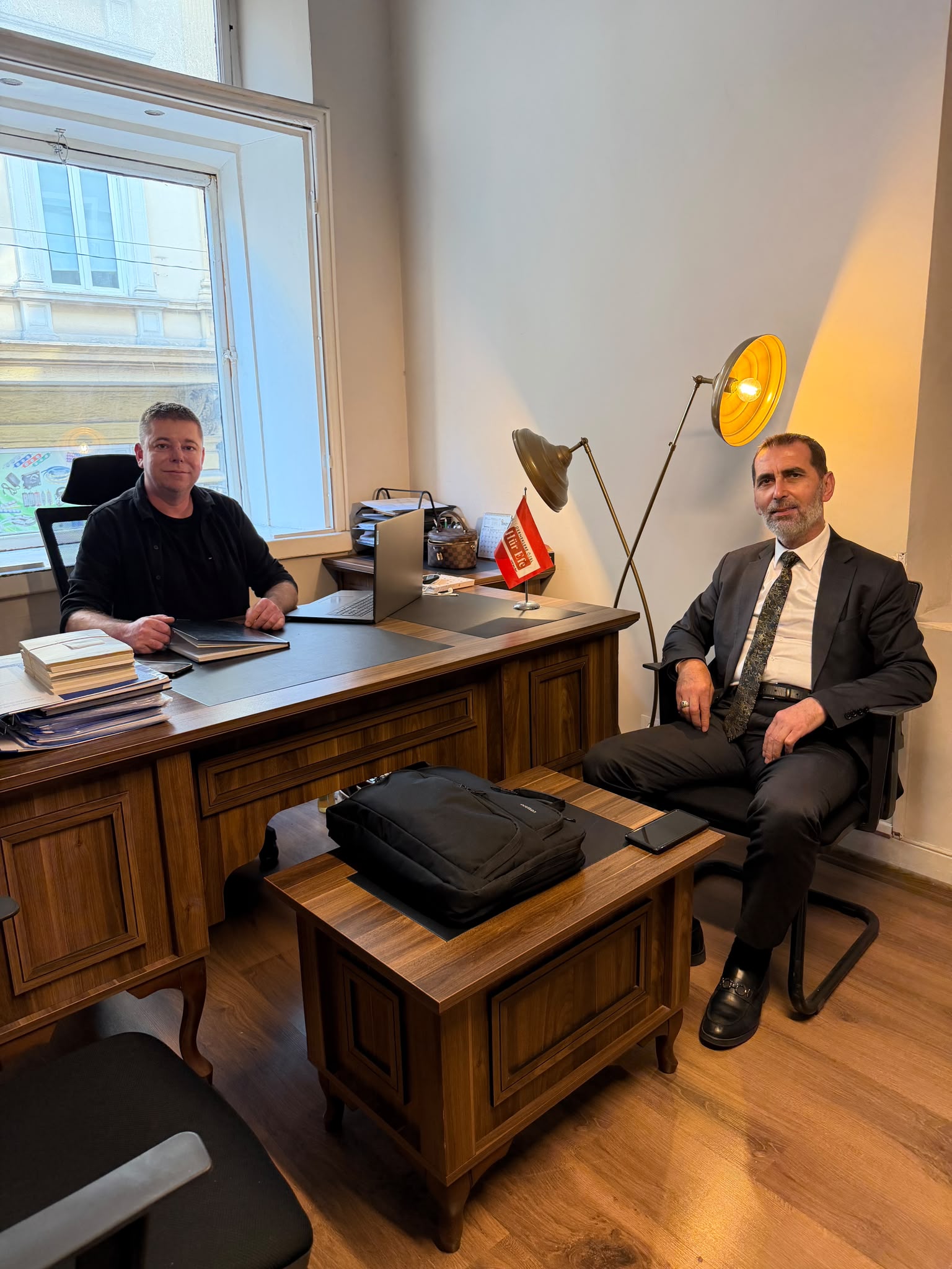Hür Efe Hakkında Geçmişten Günümüze Tarihsel Arşiv